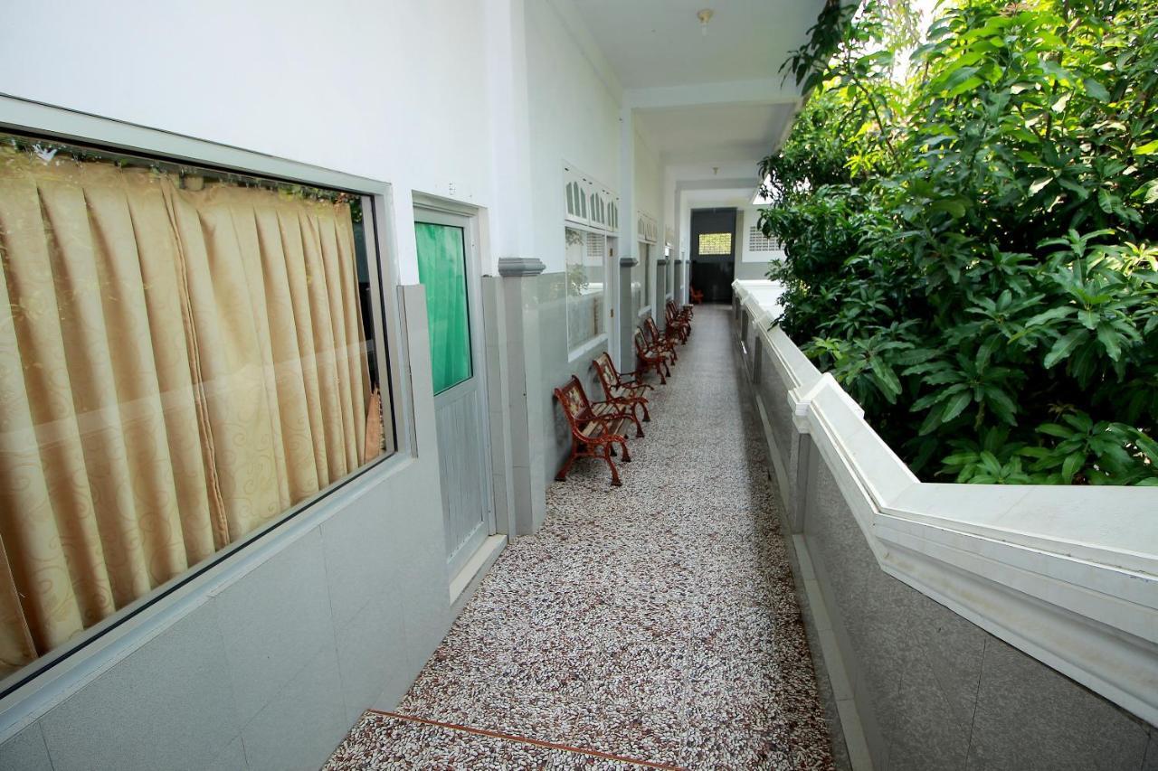 Oyo 1669 Hotel Vista Syariah Bengkulu Exterior foto
